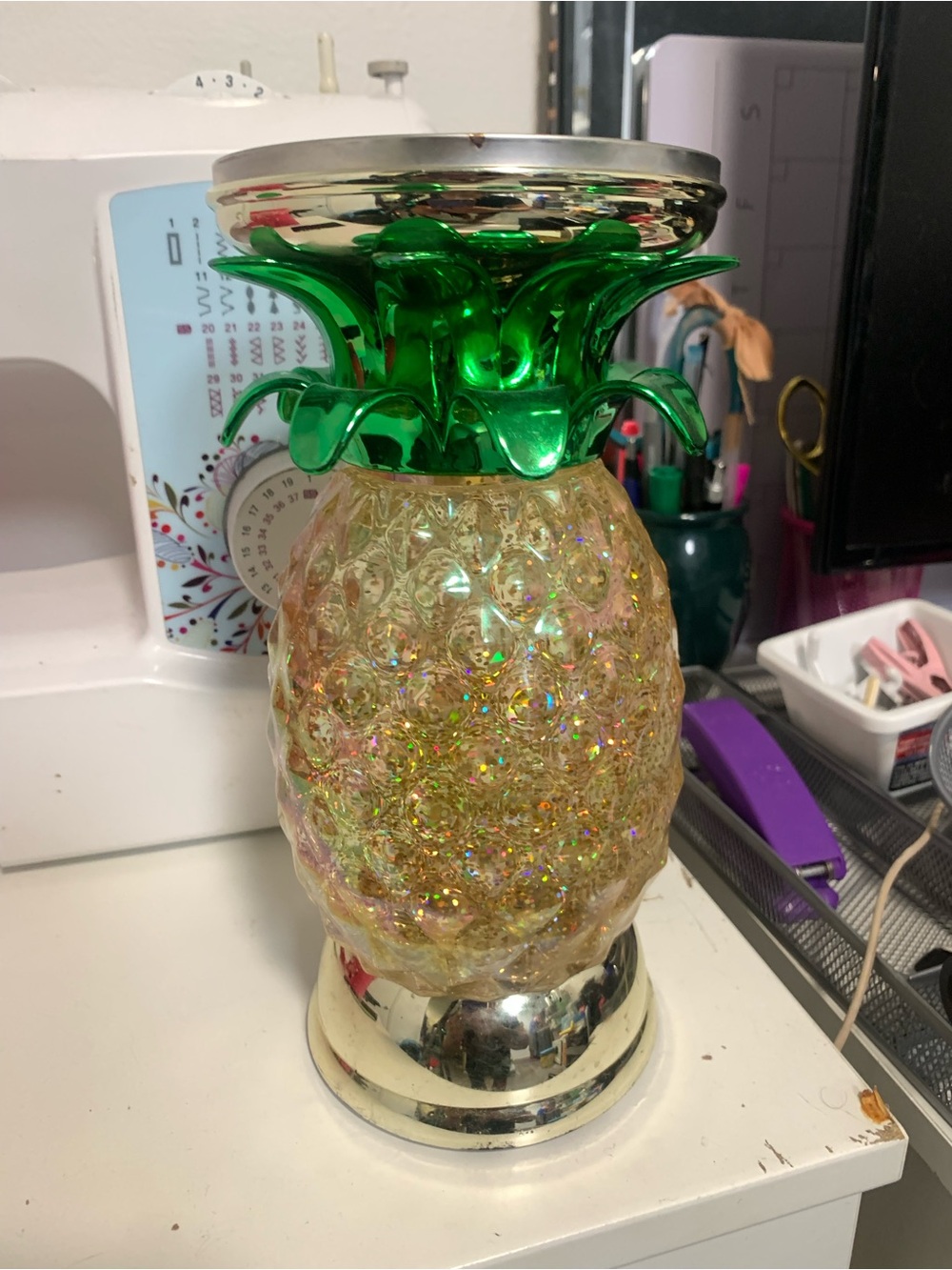 Bath & Body Works Gold Glitter Pineapple Wax Warmer with Green Top